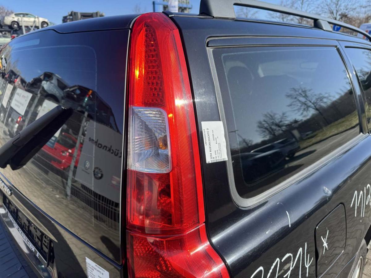 Volvo V70 II original R&uuml;cklicht R&uuml;ckleuchte Heckleuchte oben rechts BJ06